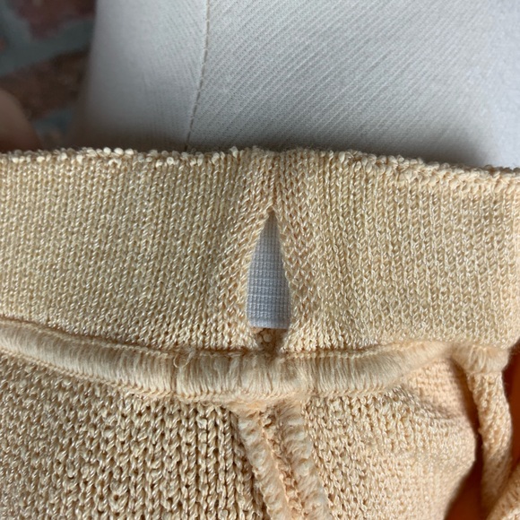 St. John Santana Knit Yellow Skirt, Sz 4 - Picture 6 of 8